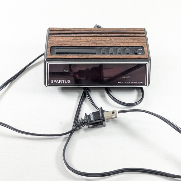 Vintage Spartus Alarm Clock Wired or Battery READ - AS IS - Picture 8 of 11